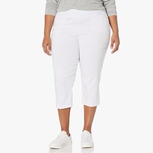 Womens Plus-Size Pull on Capri Pants